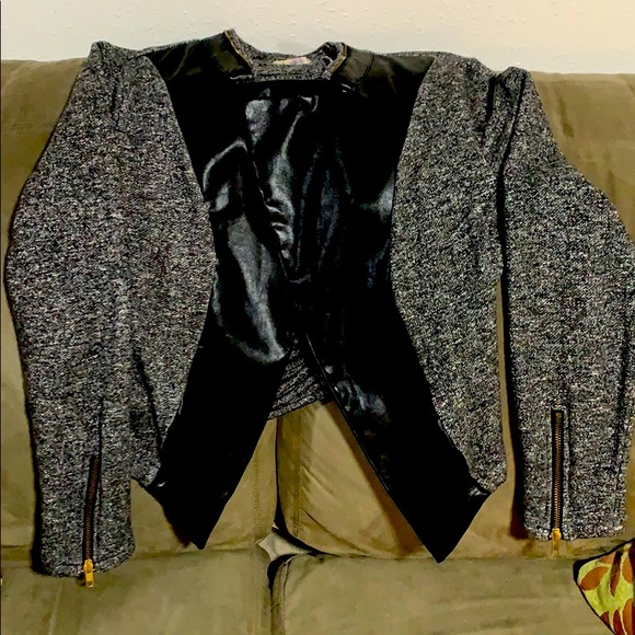 Nice women’s dress up jacket - Picture 1 of 3